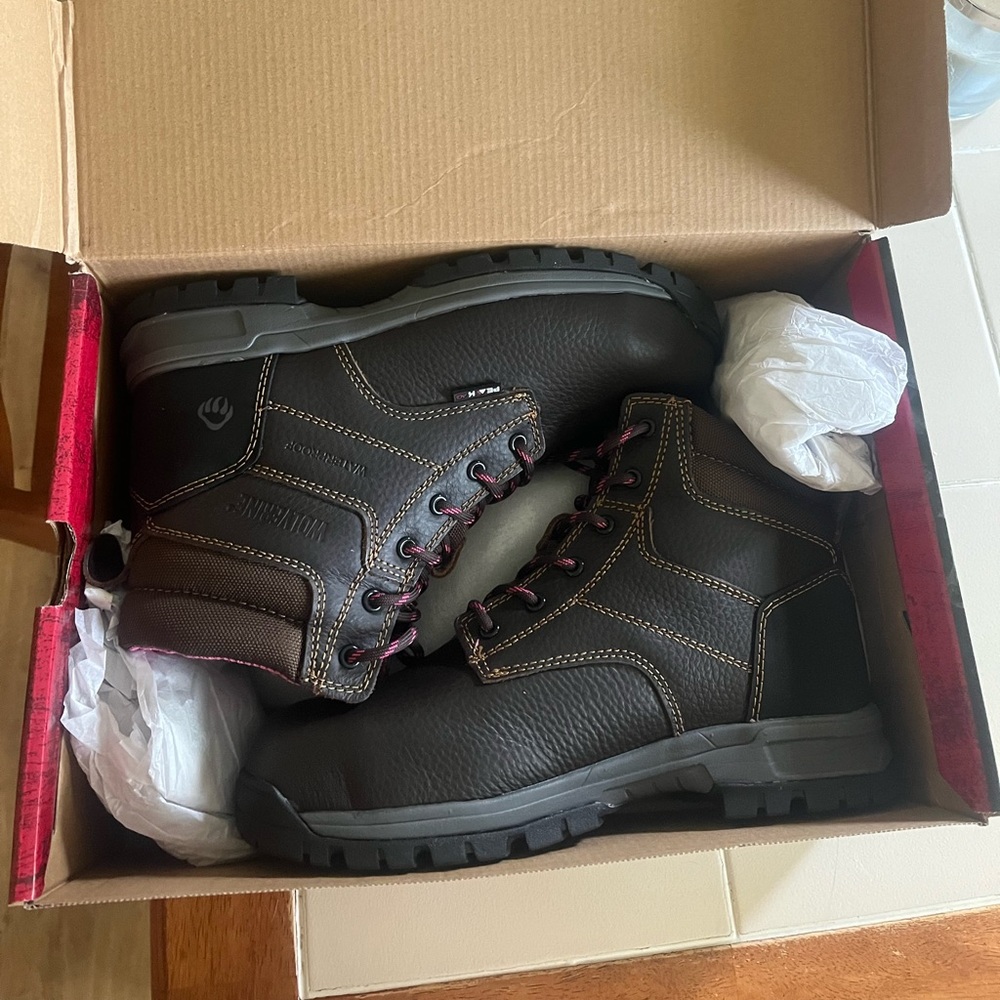 COPY - brand new women’s wolverine steel toe boots.